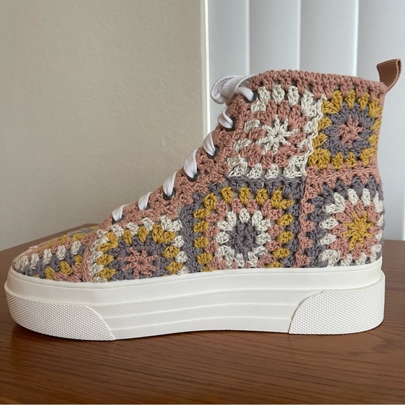 Lucky Brand Curla High Top Platform Crochet Sneakers Size 8 - Picture 5 of 16